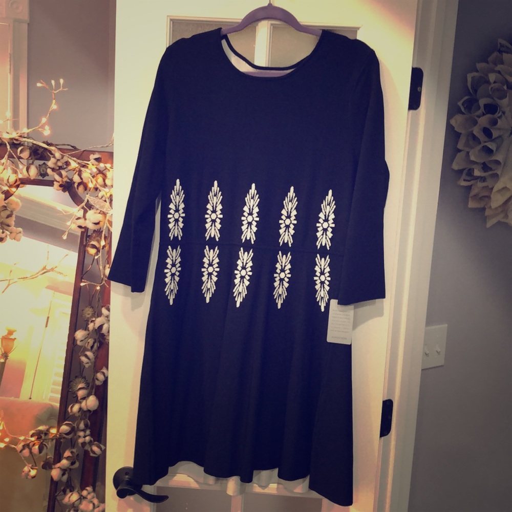 Black with white print dress